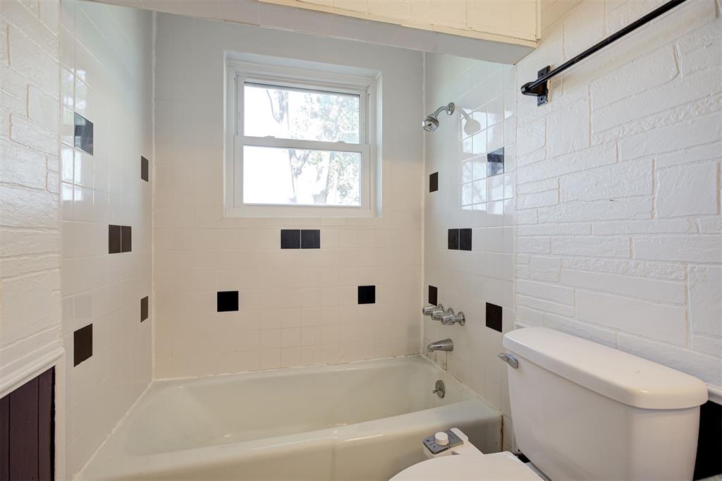 8801 Oakridge Drive Property Photo 41