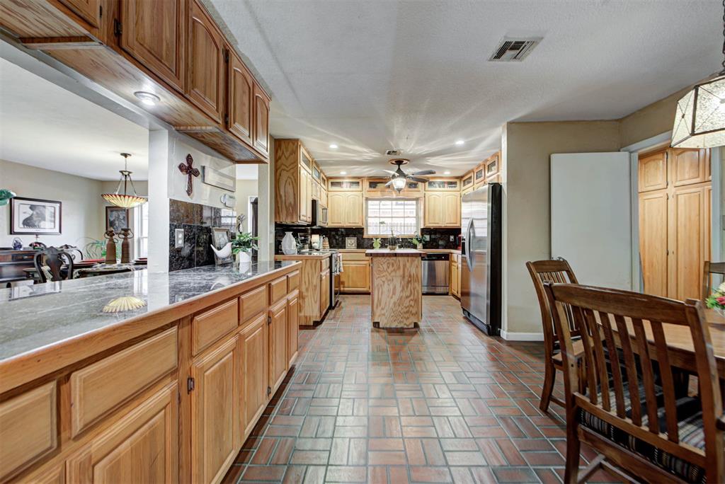 4712 Nw 77th Street Property Photo 18