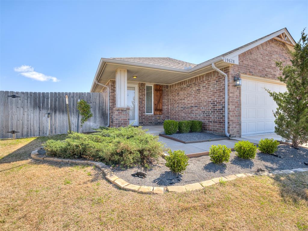 19628 Brookville Drive Property Photo 4
