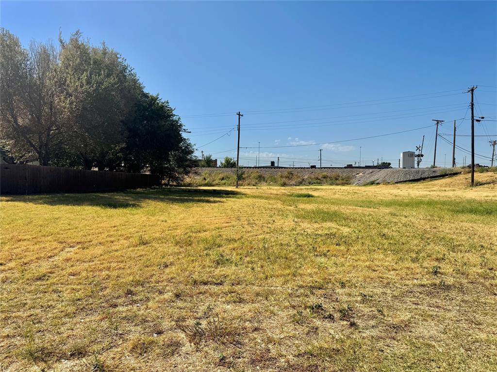2536 W Lindley Avenue Property Photo 6