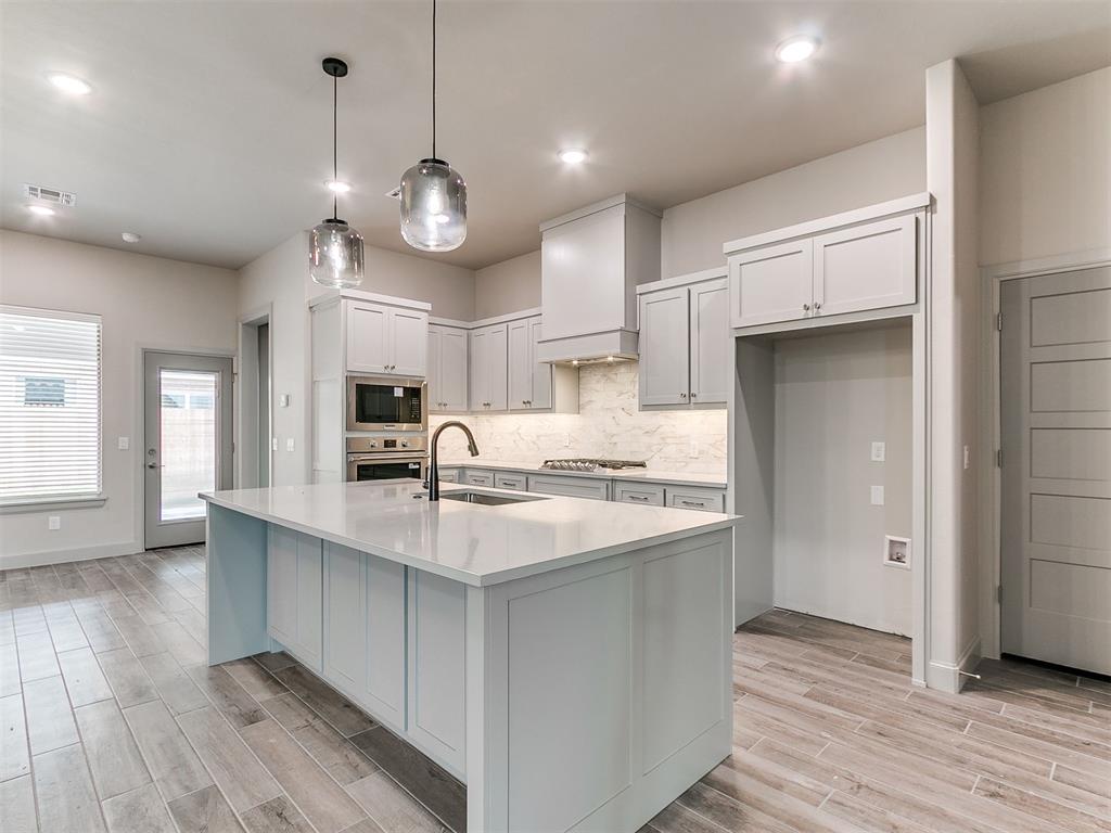 16108 Segovia Drive Property Photo 4