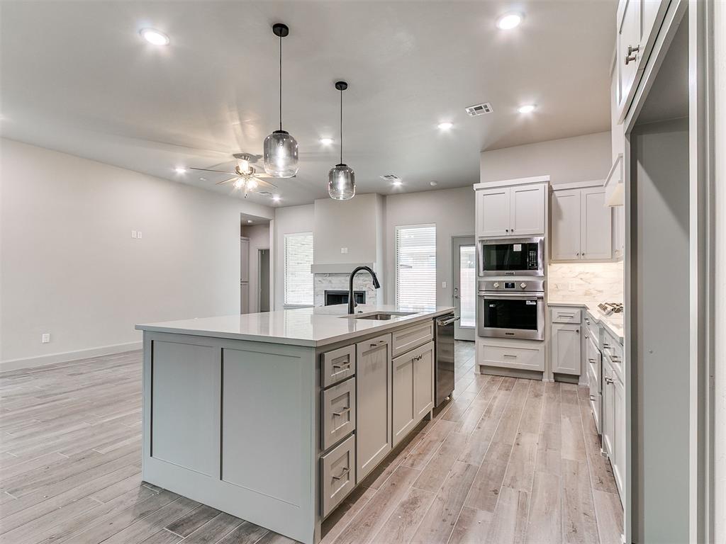 16108 Segovia Drive Property Photo 5