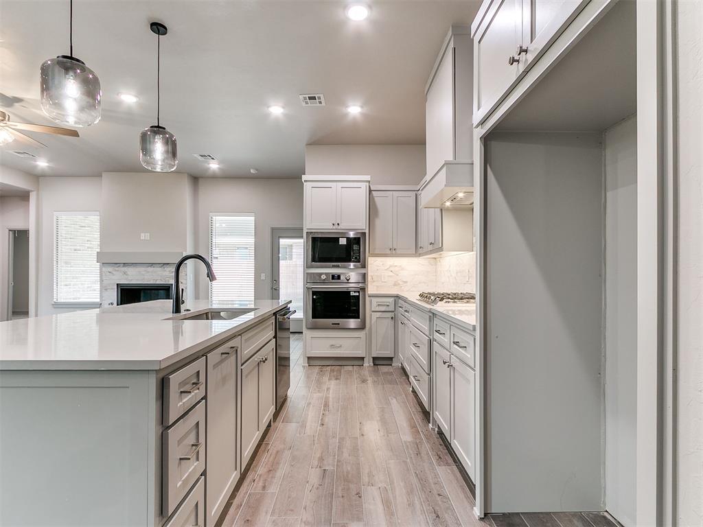 16108 Segovia Drive Property Photo 6