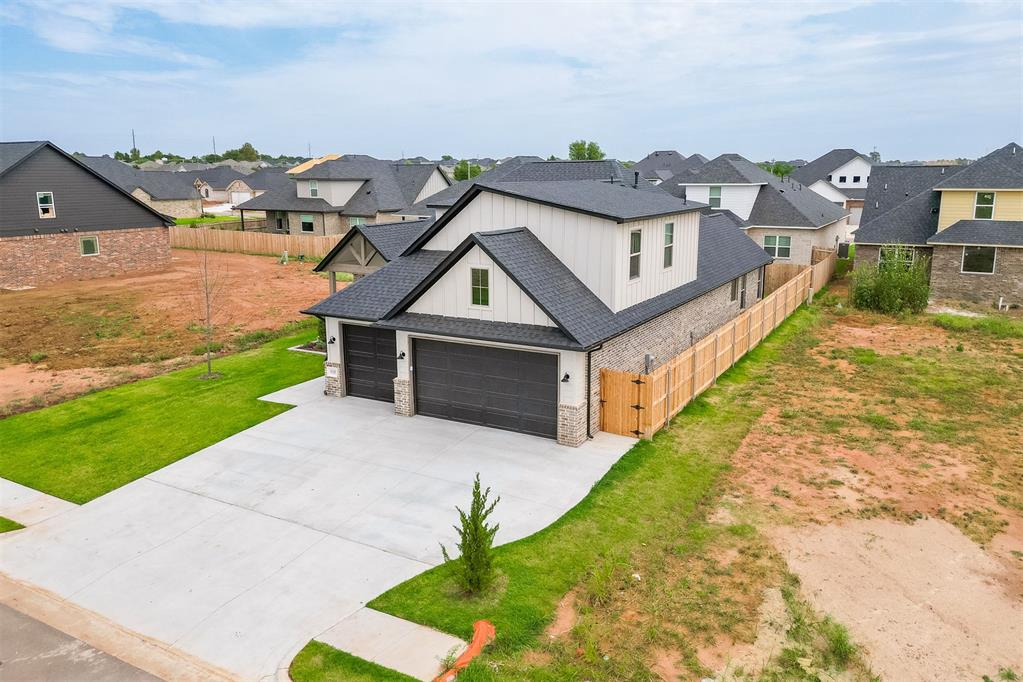16108 Segovia Drive Property Photo 45