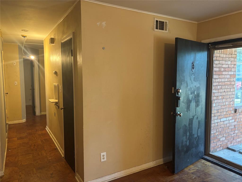 2065 Nw 48th Street Property Photo 8