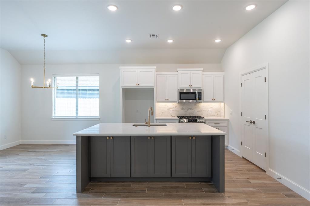 16025 Catalonia Place Property Photo 2