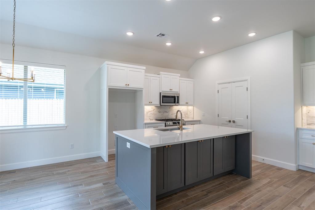 16025 Catalonia Place Property Photo 3