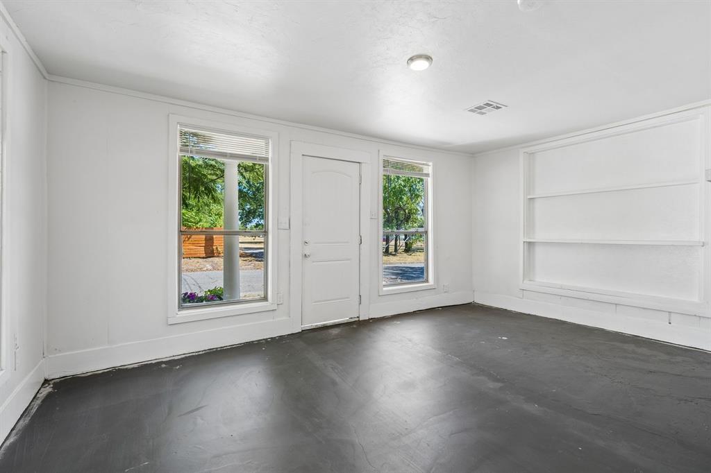 1900 W Park Place Property Photo 23