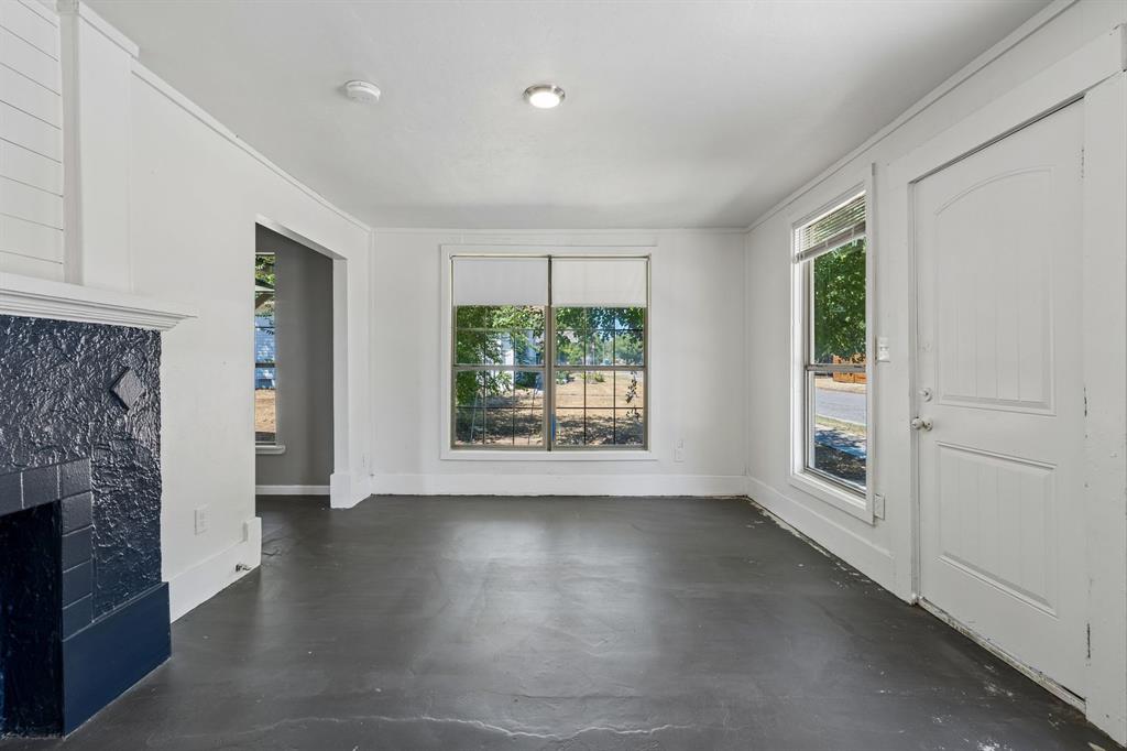 1900 W Park Place Property Photo 37