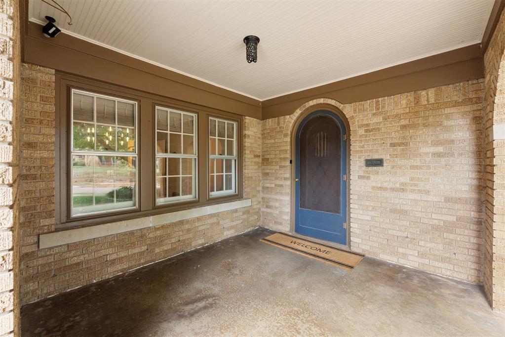 236 Nw 34th Street Property Photo 4