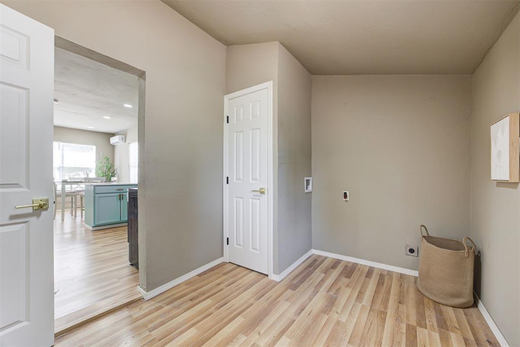 414 E Perkins Avenue Property Photo 29
