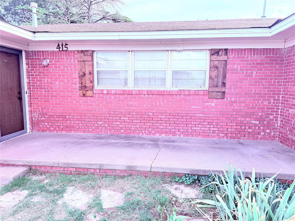 415 E Chestnut Road Property Photo 3