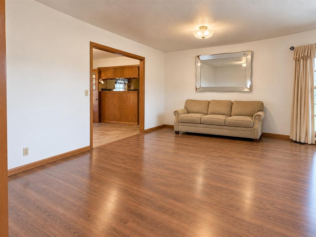 415 E Chestnut Road Property Photo 4
