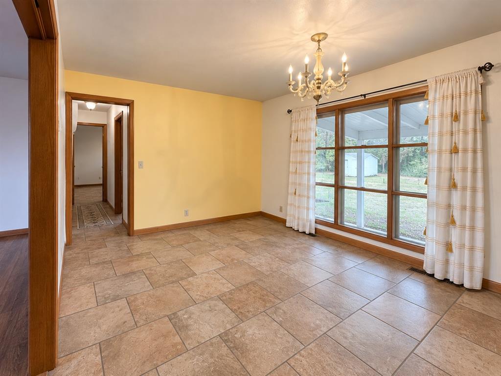 415 E Chestnut Road Property Photo 6