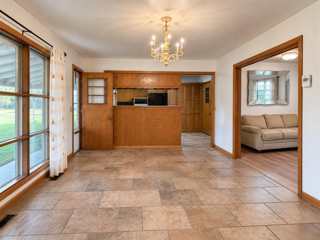 415 E Chestnut Road Property Photo 8