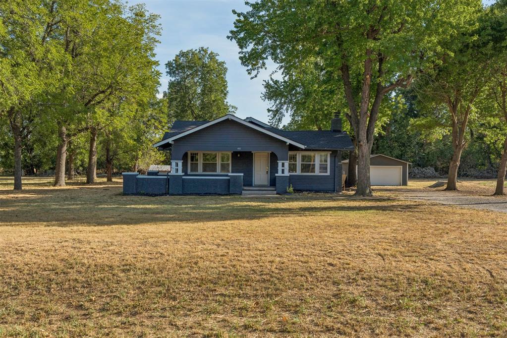 401 E Van Buren Street Property Photo 1
