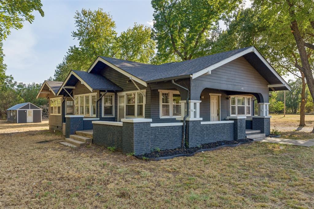 401 E Van Buren Street Property Photo 3
