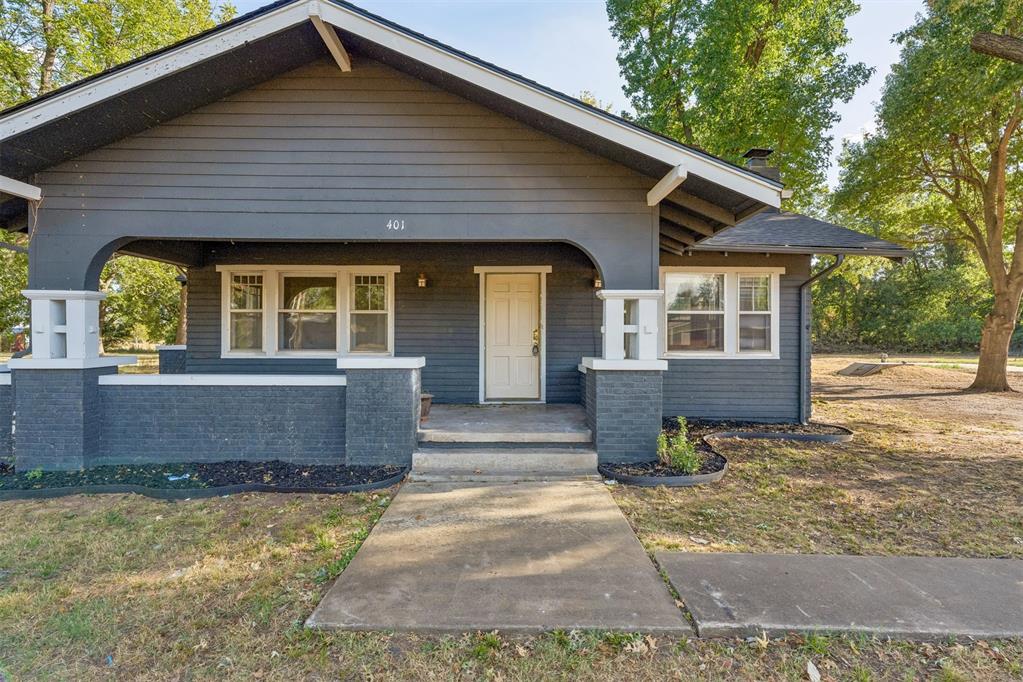 401 E Van Buren Street Property Photo 4