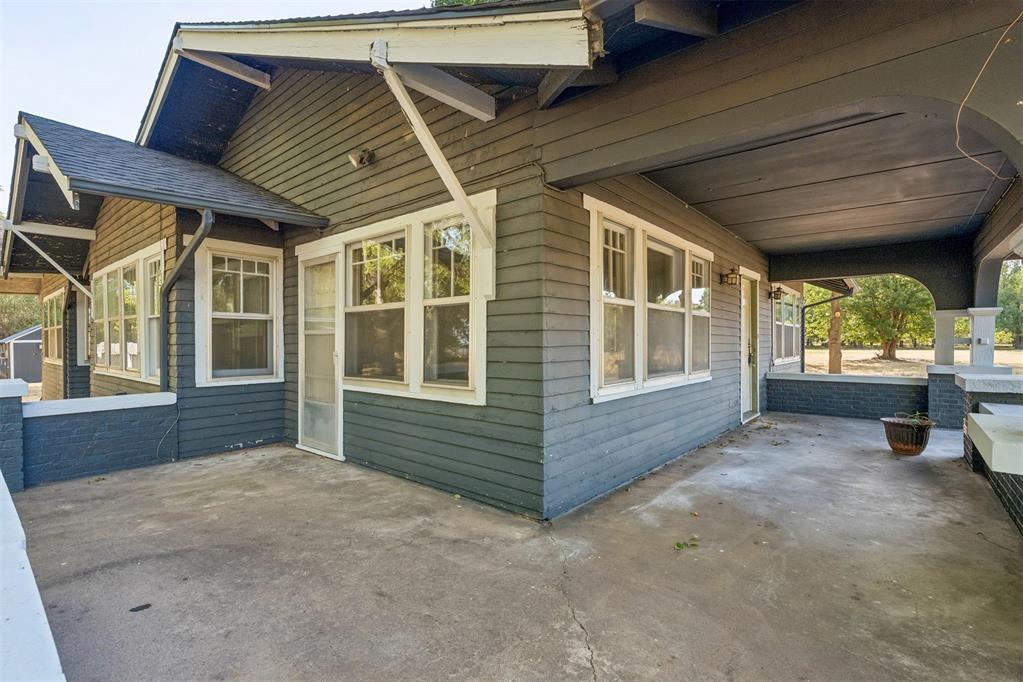 401 E Van Buren Street Property Photo 5