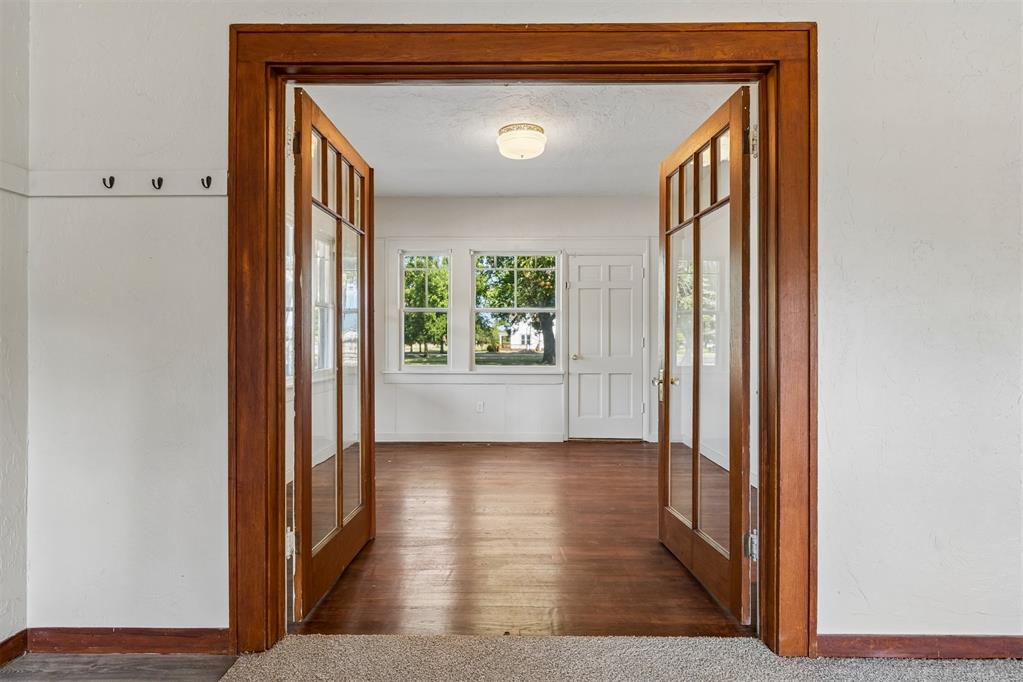 401 E Van Buren Street Property Photo 16