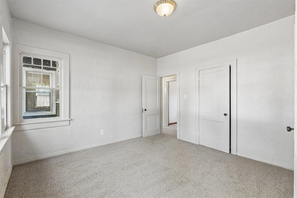 401 E Van Buren Street Property Photo 31