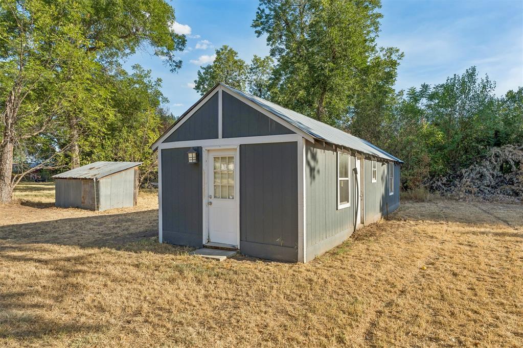401 E Van Buren Street Property Photo 38