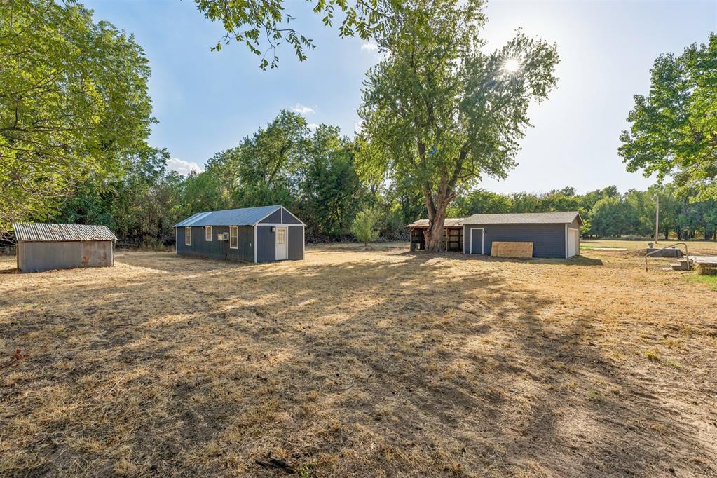 401 E Van Buren Street Property Photo 41
