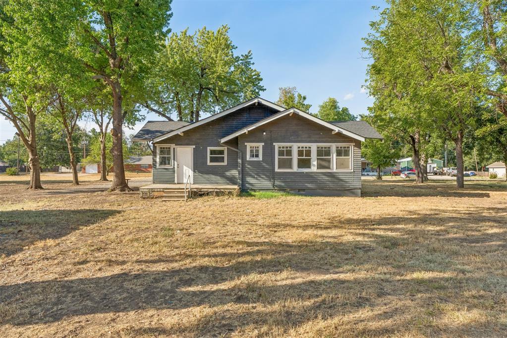 401 E Van Buren Street Property Photo 44