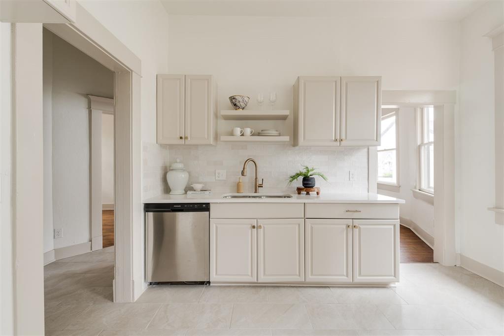 1527 Nw 33rd Street Property Photo 8