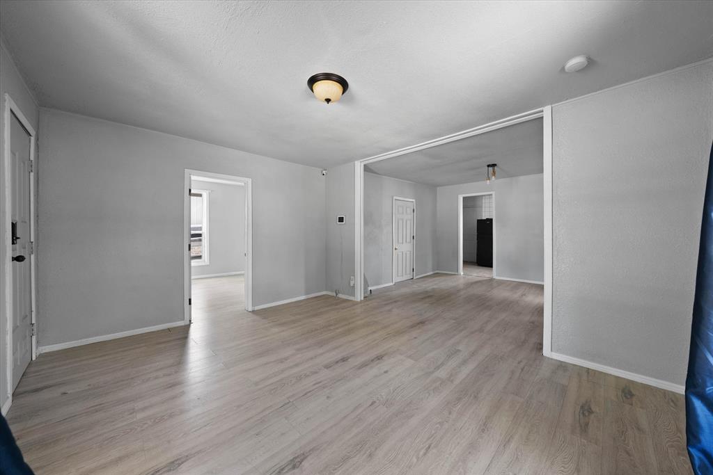 224 W 1st Street Property Photo 10