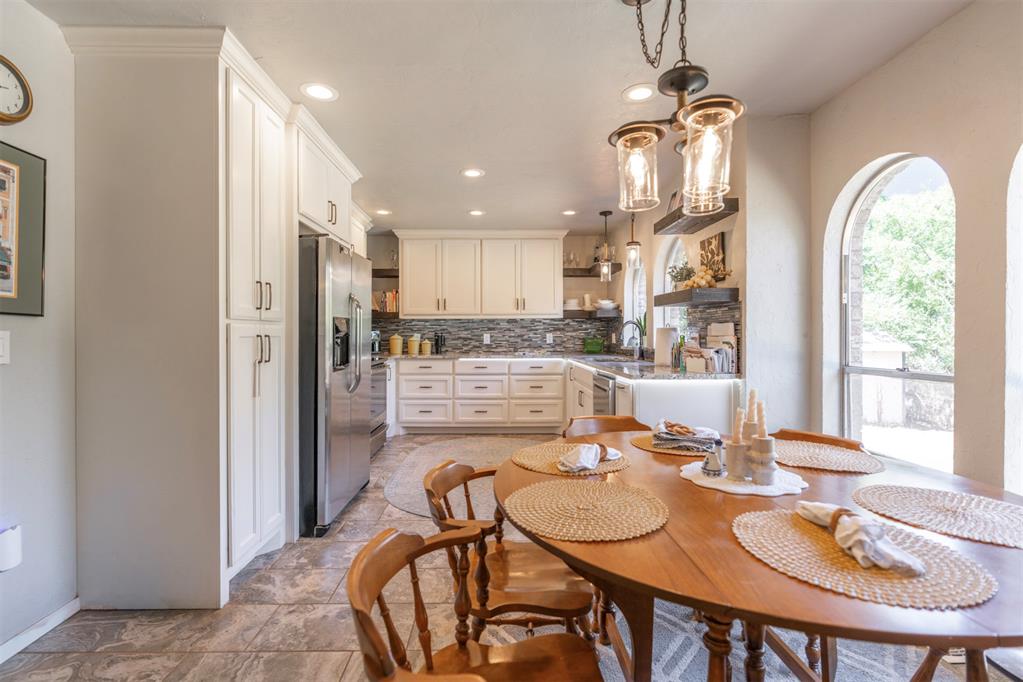 709 Rock Hollow Road Property Photo 10