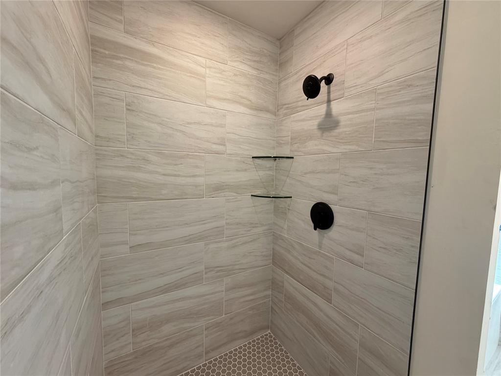 1249487 Property Photo 7
