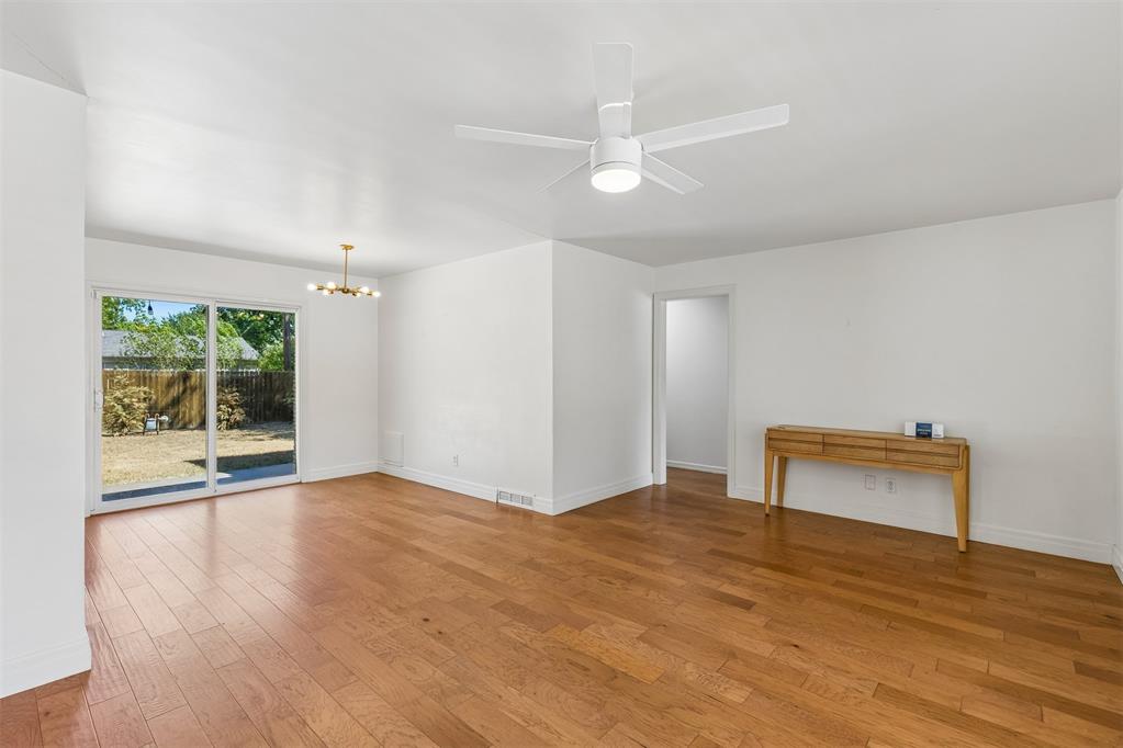2305 Barclay Drive Property Photo 4