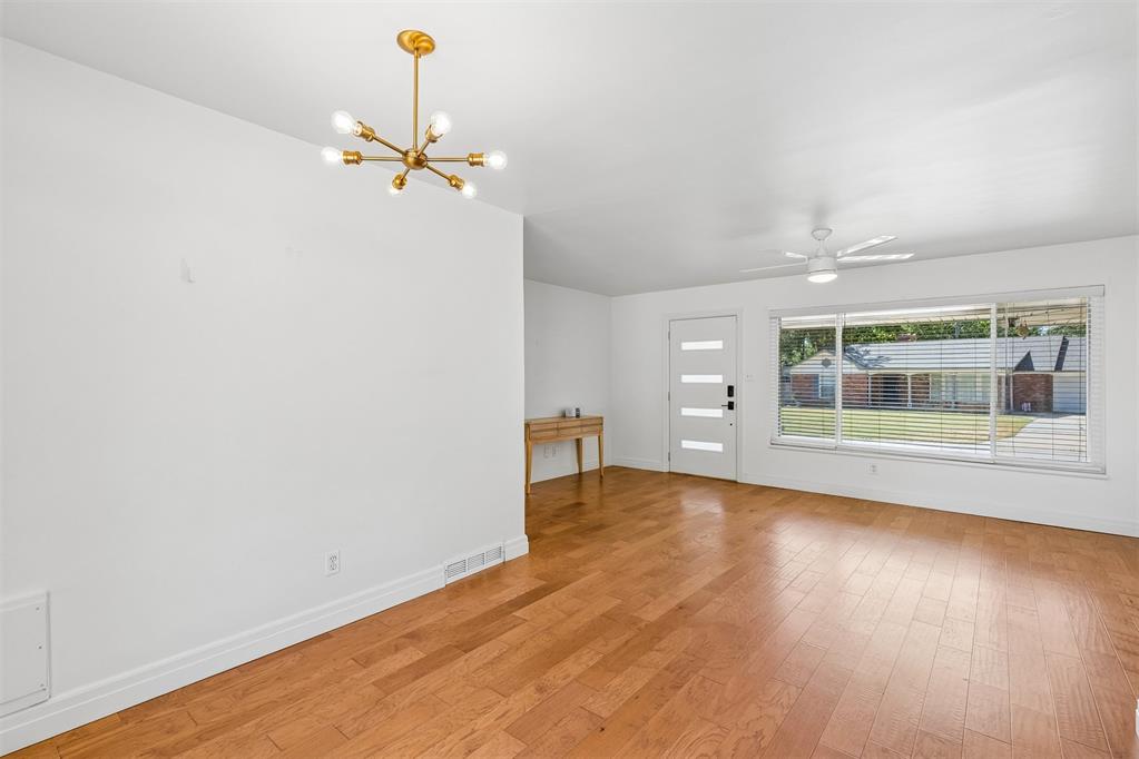 2305 Barclay Drive Property Photo 9