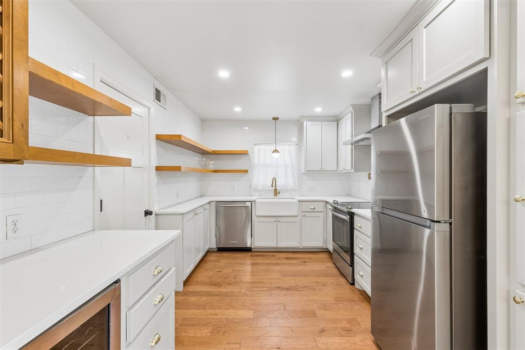 2305 Barclay Drive Property Photo 11