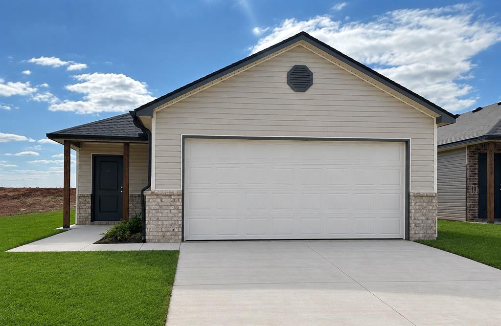 920197 Wallace Avenue Property Photo 1