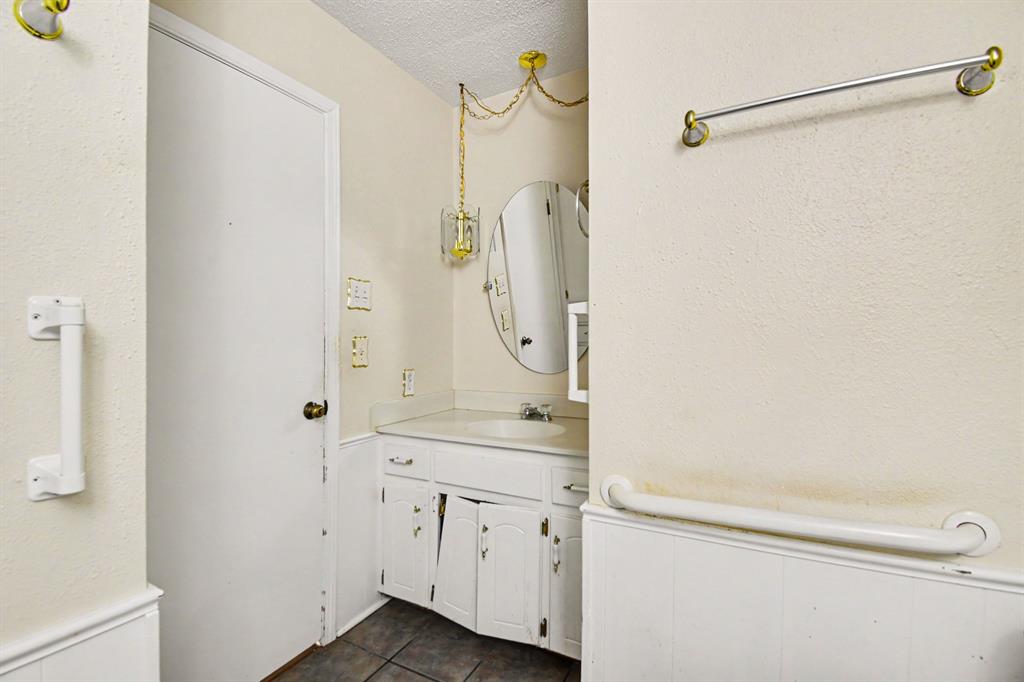 8604 Nw 91st Street Property Photo 20