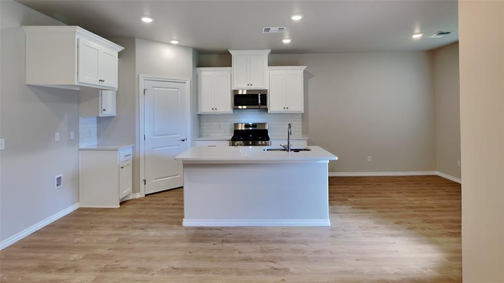 6813 Labelle Drive Property Photo 3