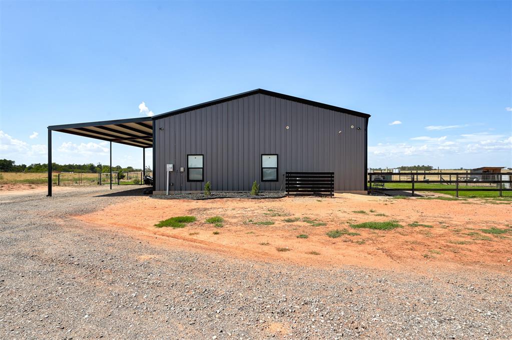 20352 N 2990 Road Property Photo 4