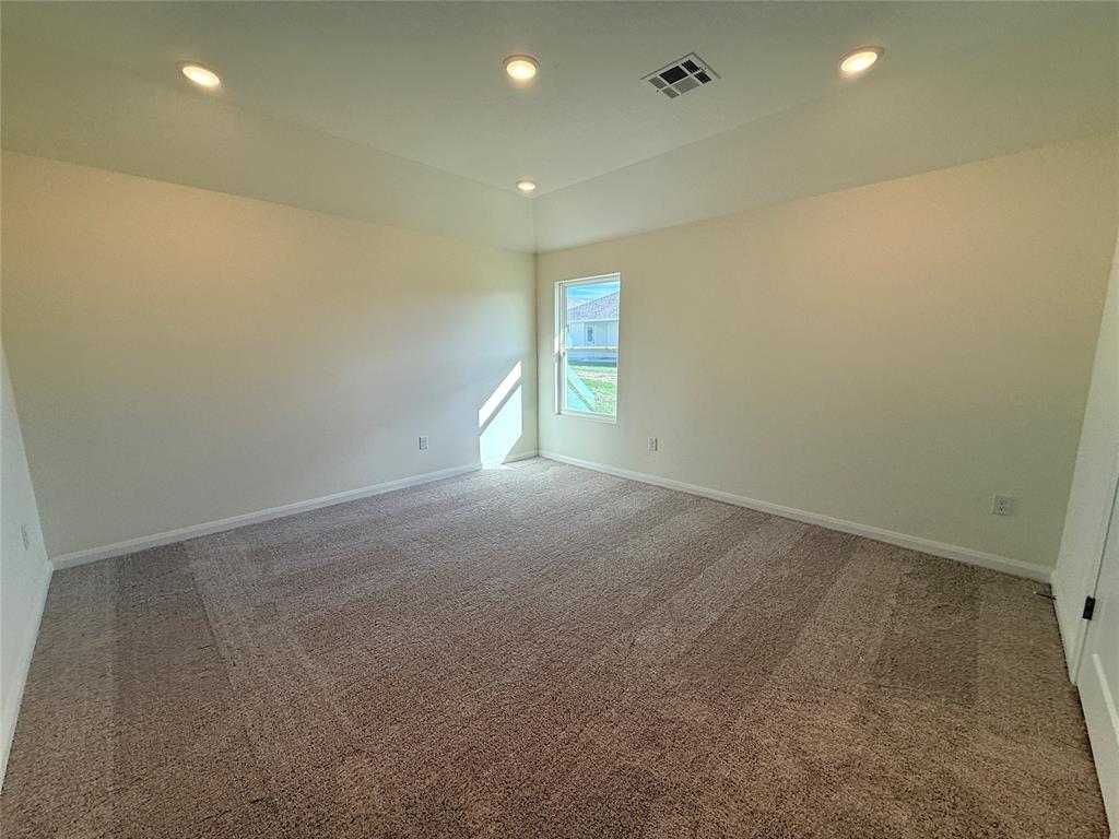 21228 Se 31st Street Property Photo 4