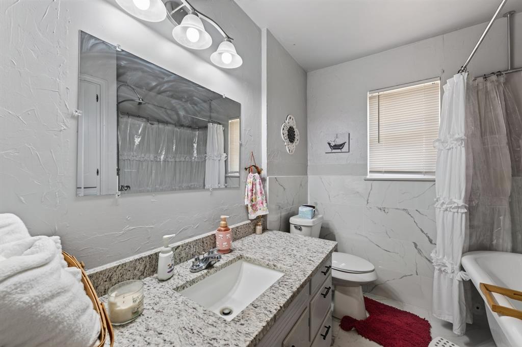 1928 Lanesboro Drive Property Photo 13