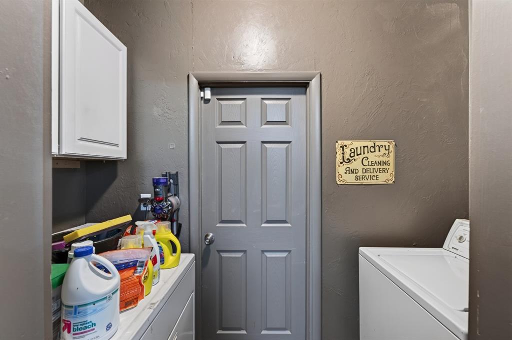 1928 Lanesboro Drive Property Photo 23