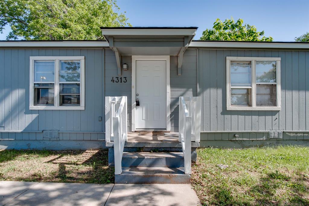 4313 SE 43rd Street Property Photo 1