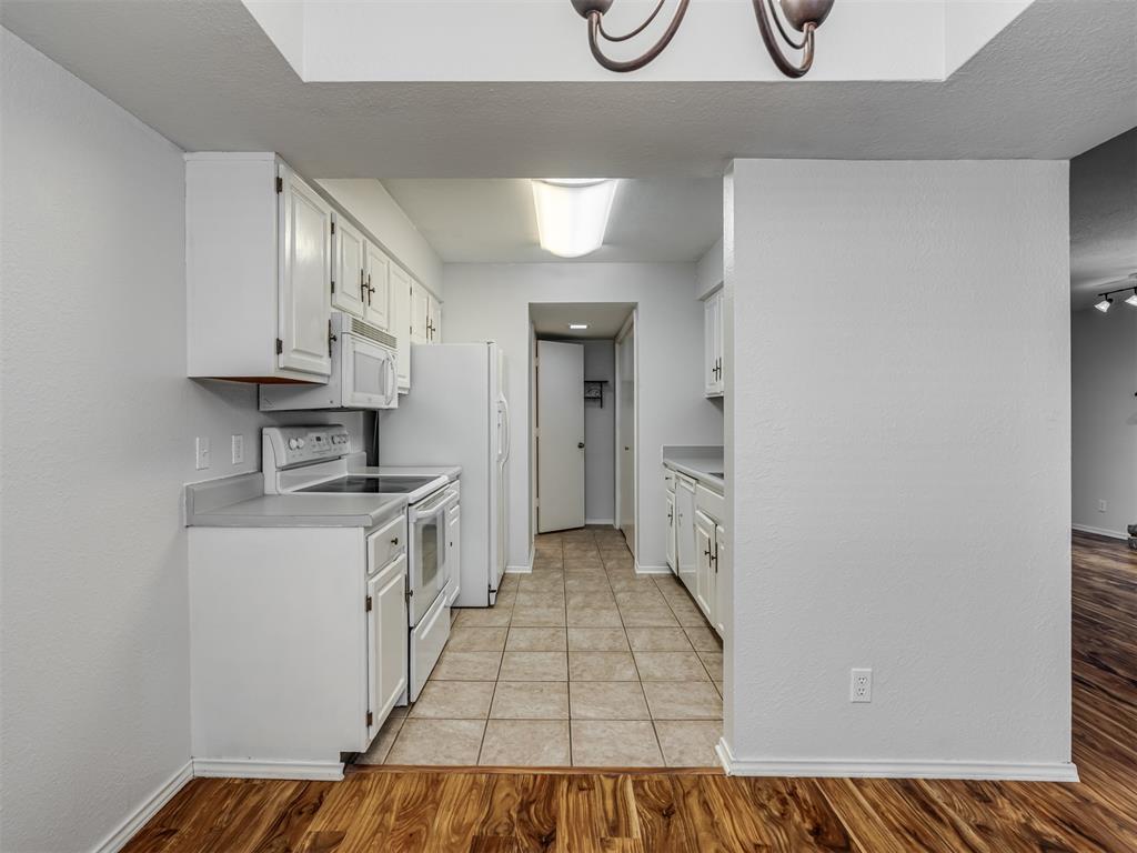 14421 N Pennsylvania Avenue 22d Property Photo 10