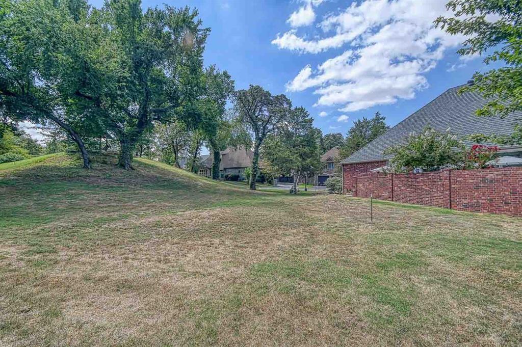 2521 Mcgee Drive 5 Property Photo 2