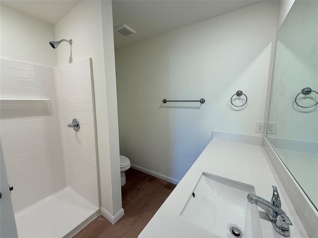 21227 Se 32nd Street Property Photo 5