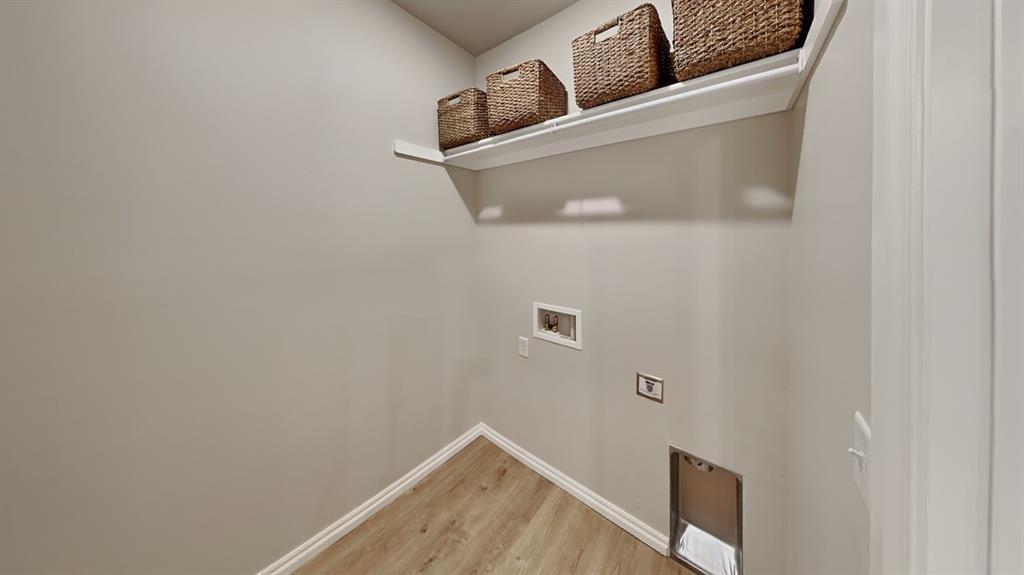 7020 Labelle Drive Property Photo 18