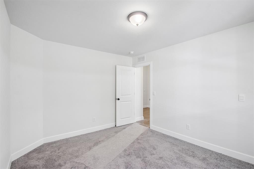 12649 Nw 137th Street Property Photo 23