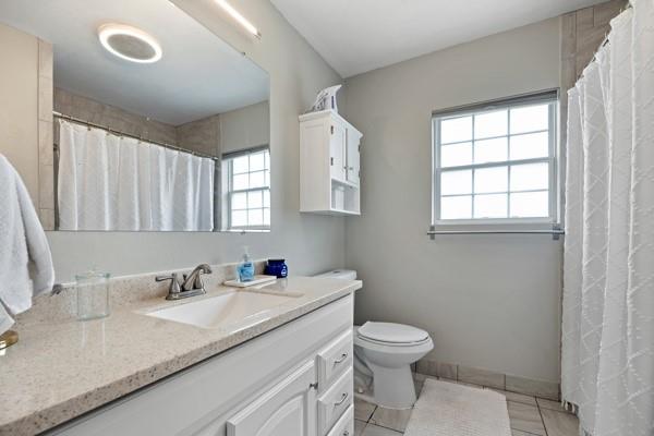 1127 W Symmes Street Property Photo 10