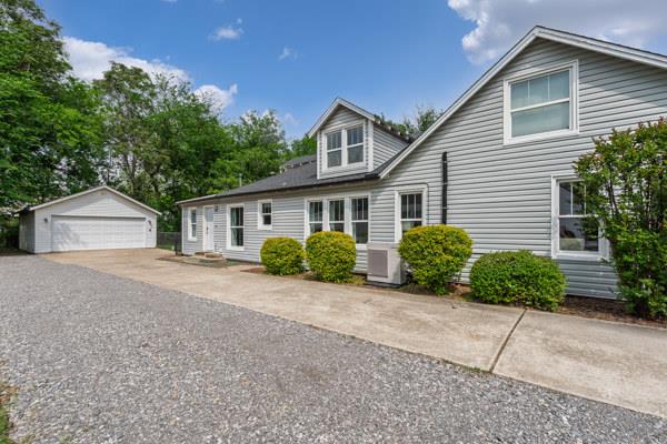 1127 W Symmes Street Property Photo 18